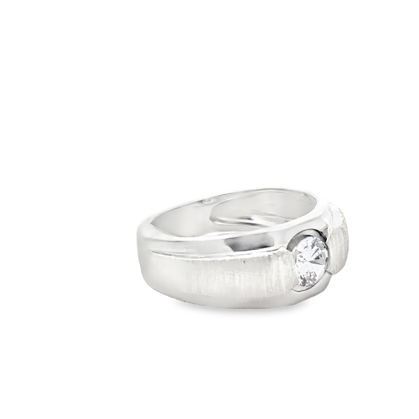 White Gold Solitaire Ring with Round Brilliant Diamond