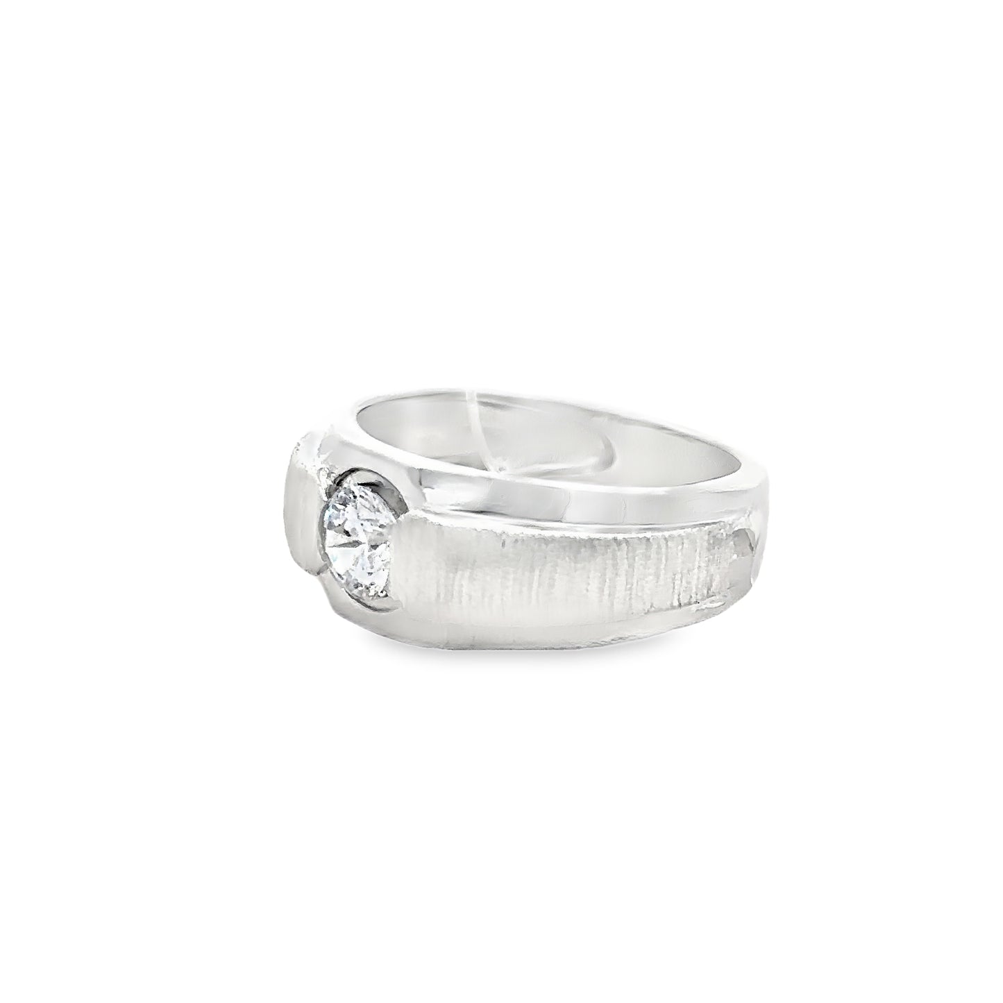 White Gold Solitaire Ring with Round Brilliant Diamond