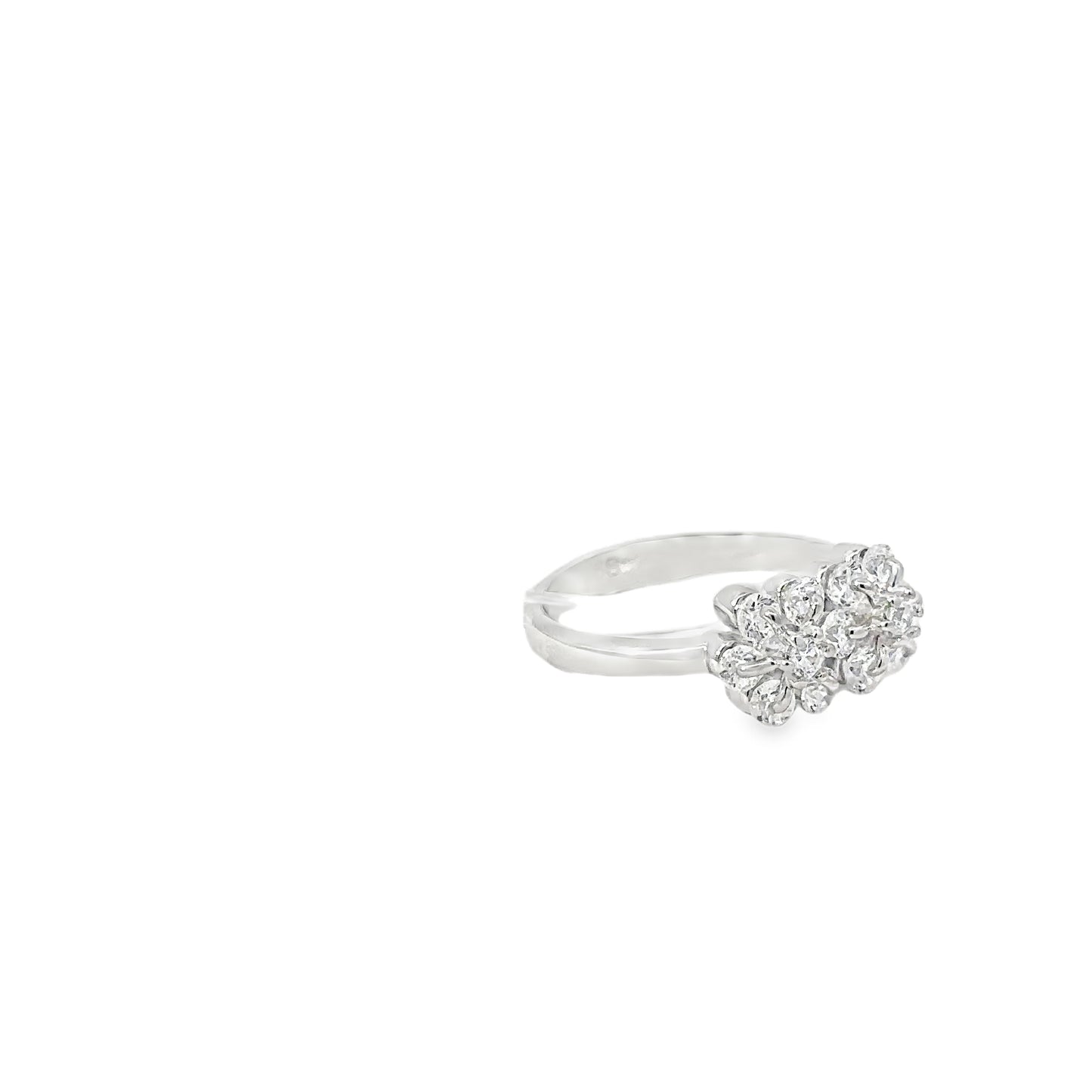 White Gold Multistone Ring with Round Brilliant Diamonds