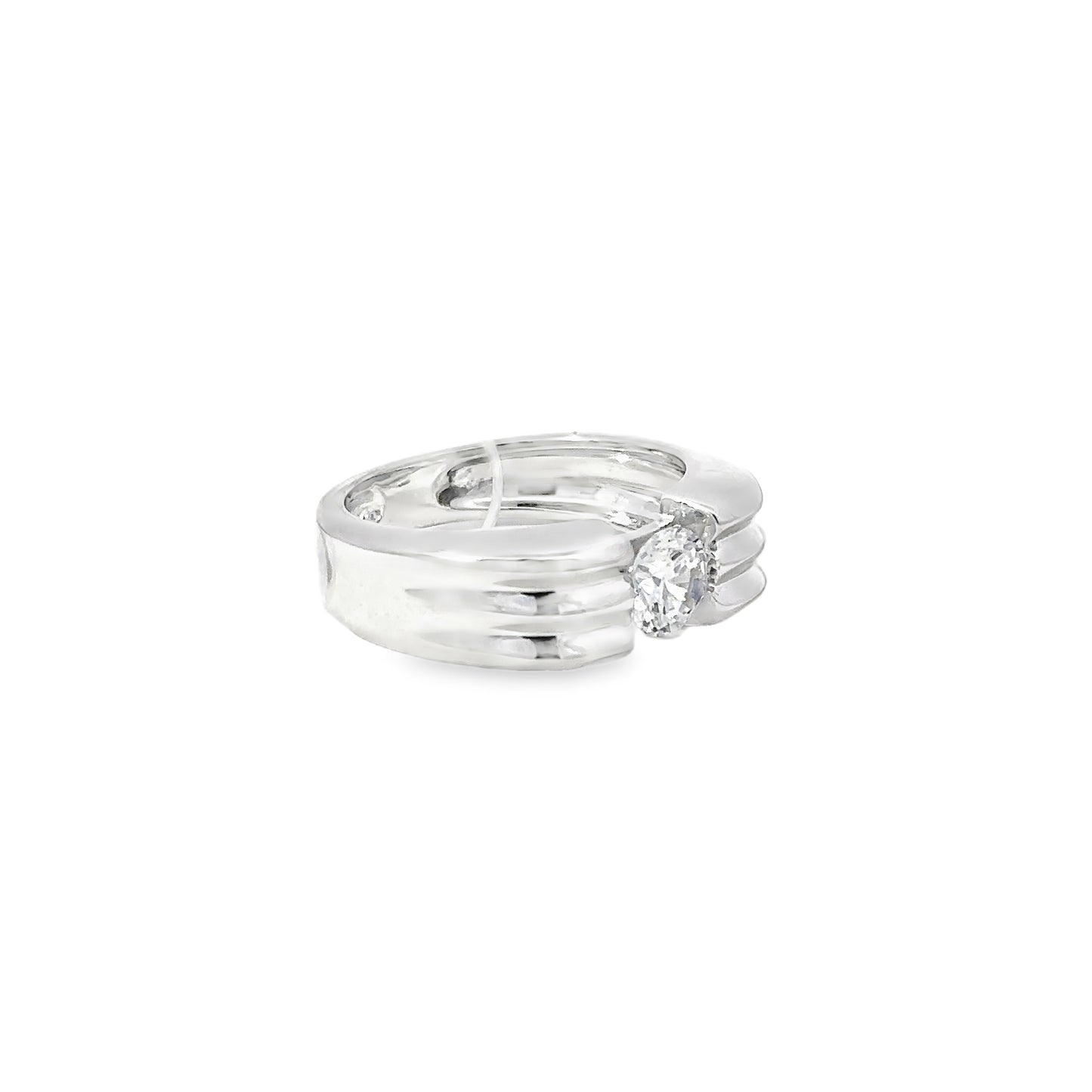 White Gold Solitaire Ring with Round Cut Diamond