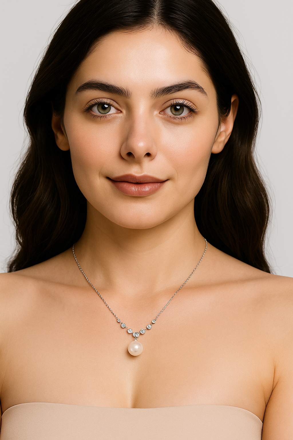 Elegant Pearl and Diamond Necklace