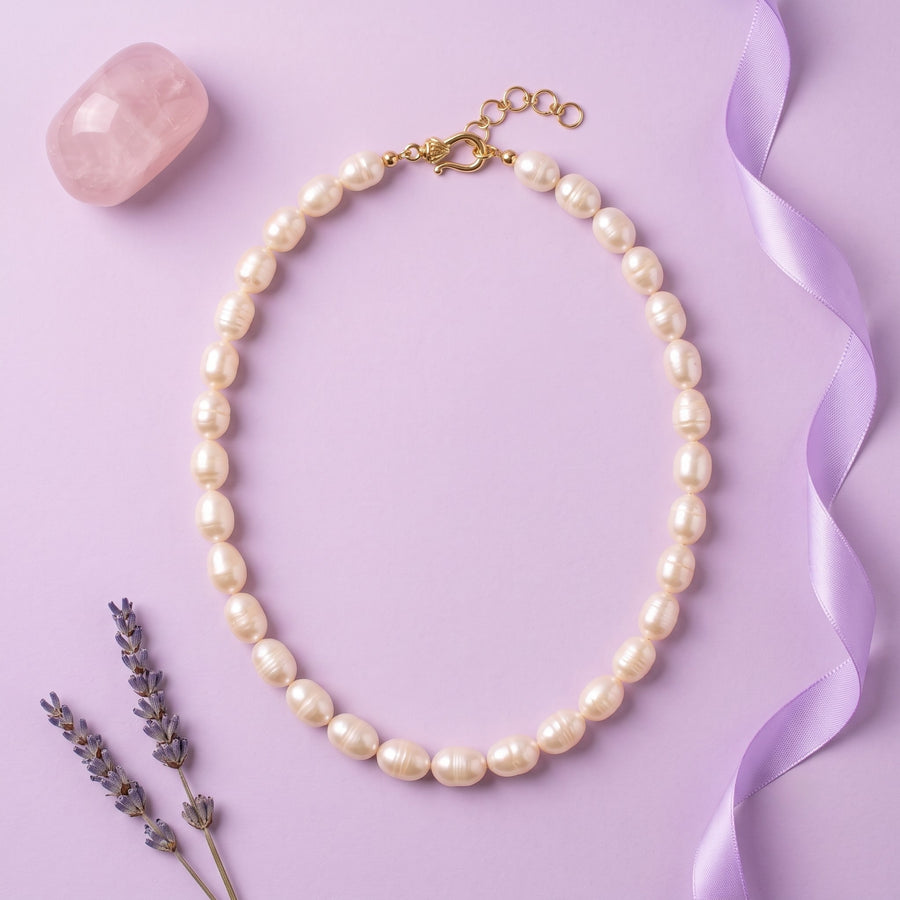 Elegant White Freshwater Kalgi Pearl Necklace – 18-Inch 7–9 mm Classic Pearl Strand with Adjustable Gold-Tone Clasp