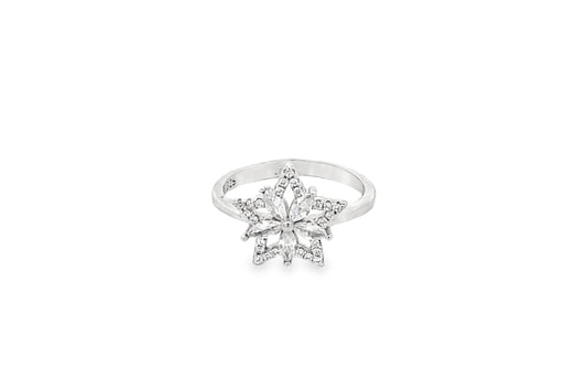 Elegant Star-Shaped Silver Ring