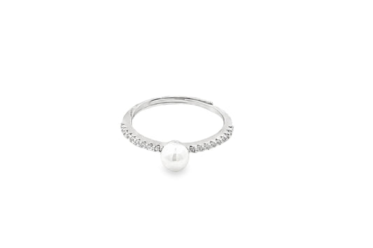 Elegant Pearl Ring