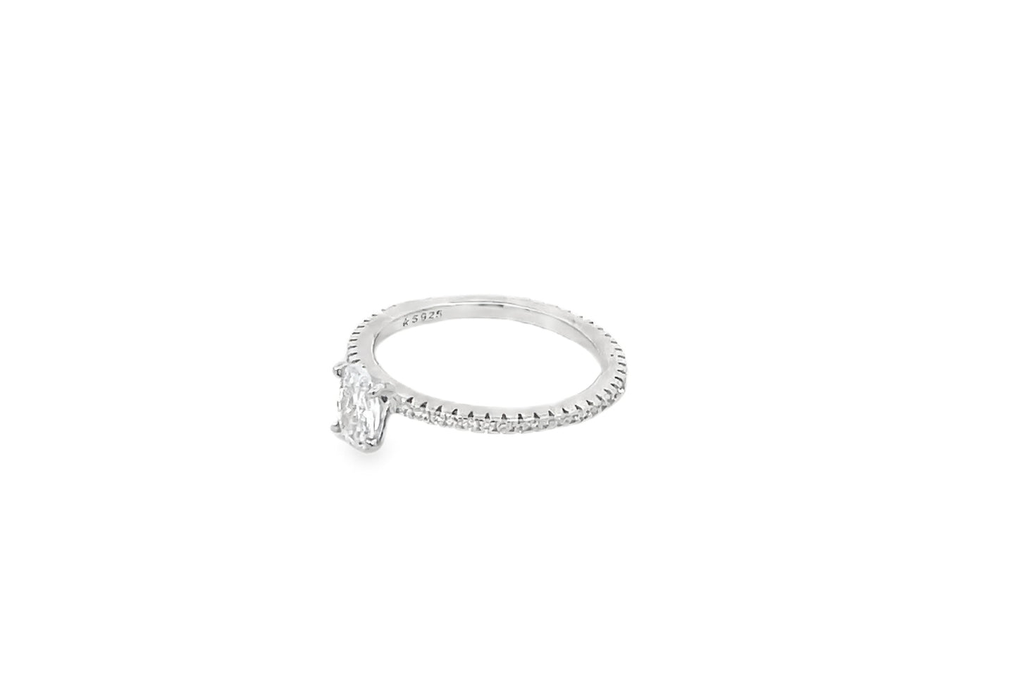 Elegant Oval Solitaire Ring