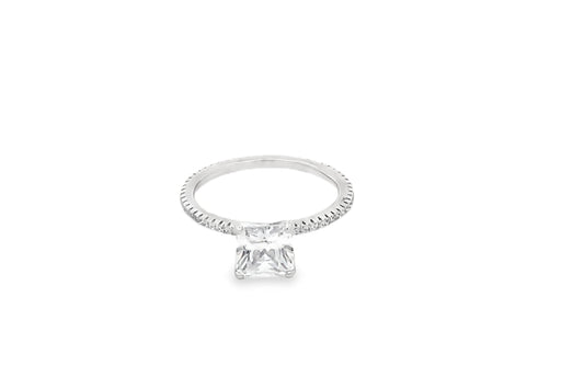 Elegant Silver Ring with Gemstone