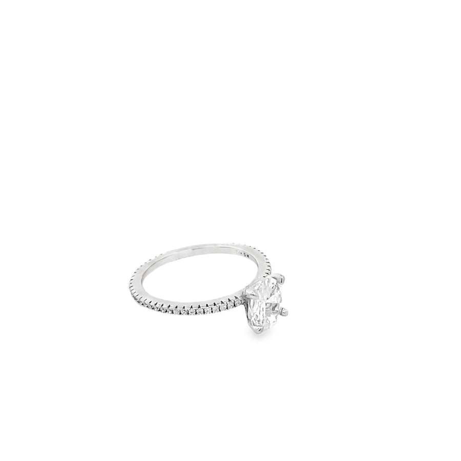 Elegant Silver Oval Ring