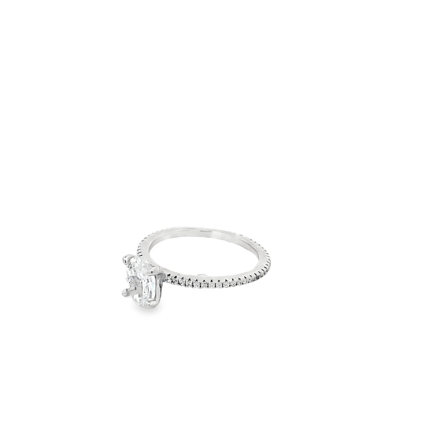 Elegant Silver Oval Ring