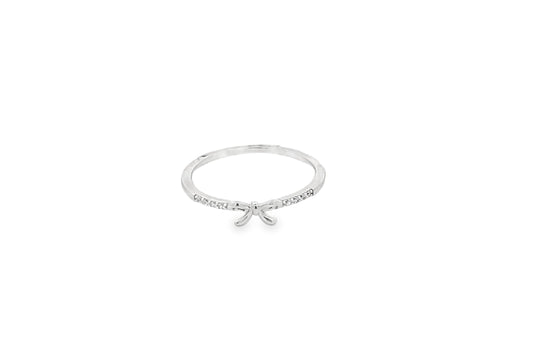 Elegant Silver Ring with Bow Design