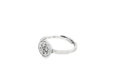 Elegant Silver Floral Ring