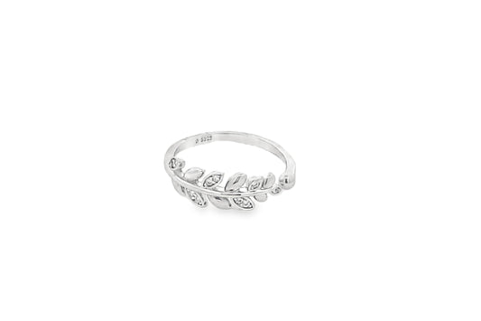 Elegant Leaf Design Silver Ring