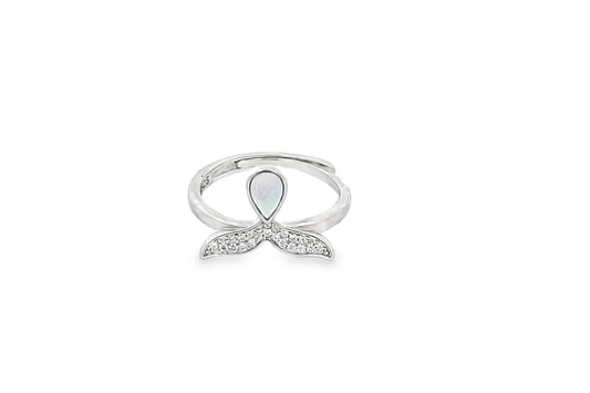 Elegant Whale Tail Ring