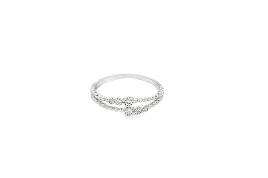 Elegant Silver Ring with Sparkling Details