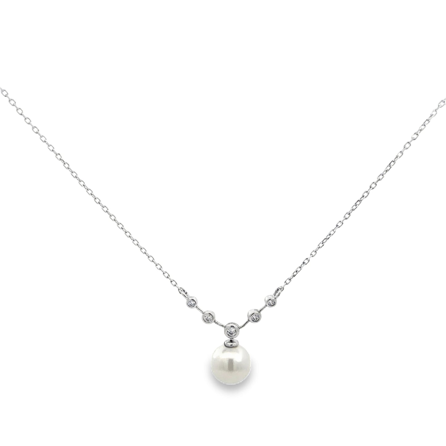Elegant Pearl and Diamond Necklace