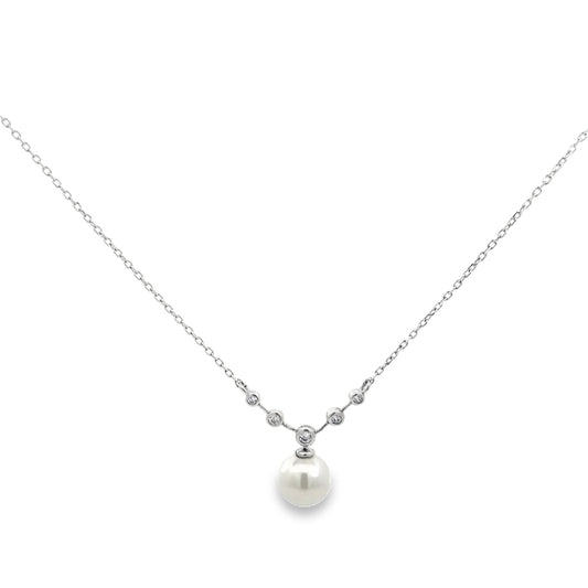 Elegant Pearl and Diamond Necklace