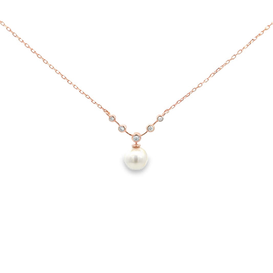 Elegant Pearl and Diamond Necklace
