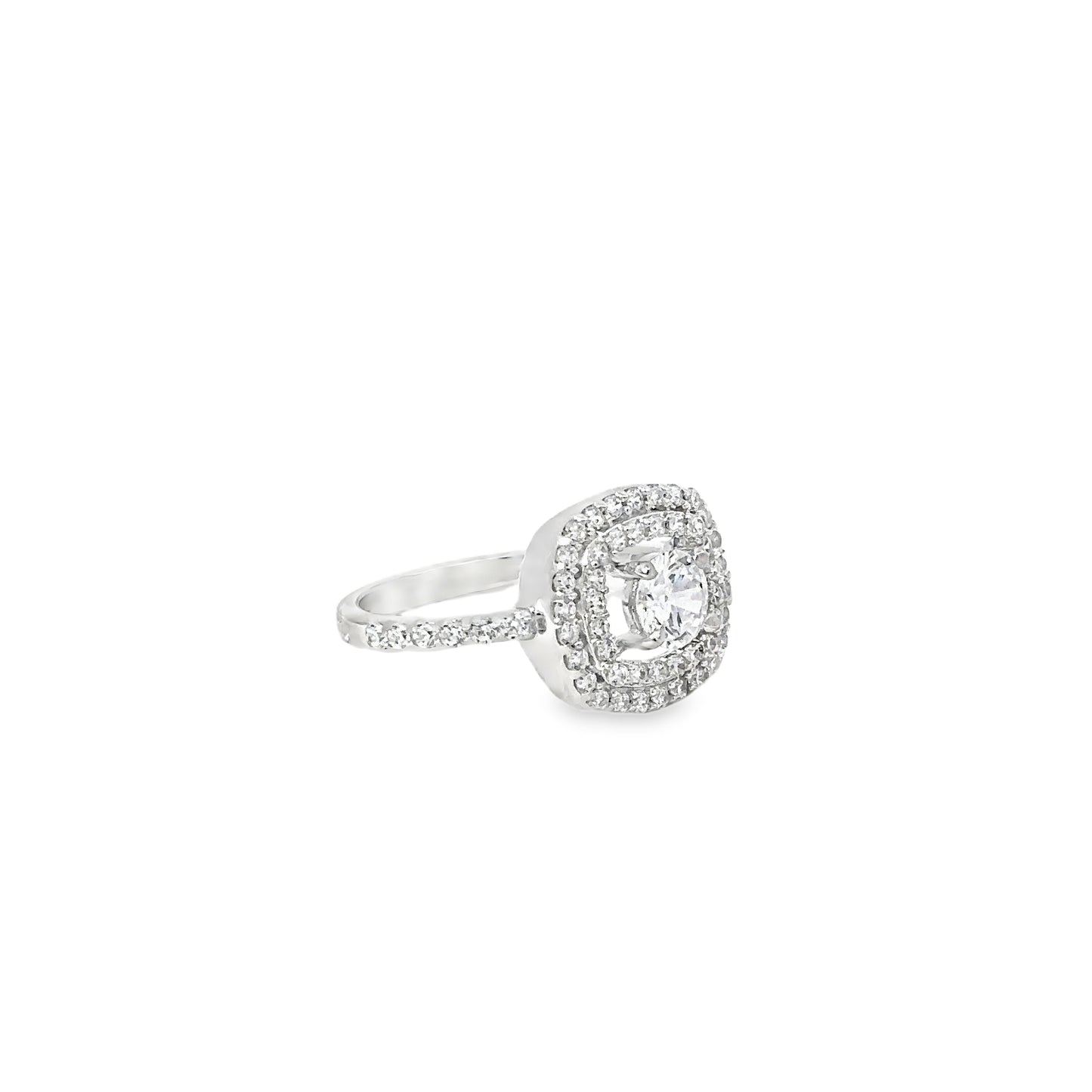 White Gold Engagement Ring with Round Cut Diamond