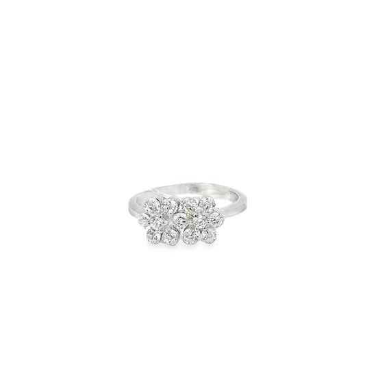 White Gold Multistone Ring with Round Brilliant Diamonds