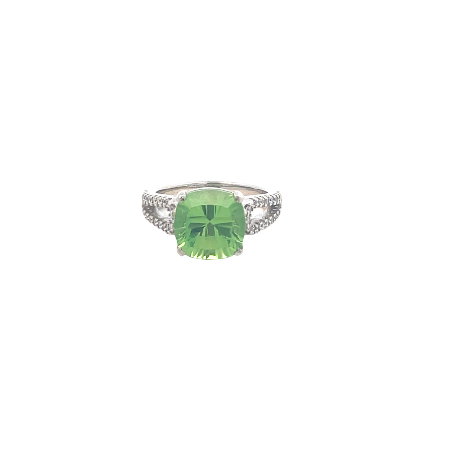 Cushion Brilliant Cut Peridot White Gold Cocktail Ring