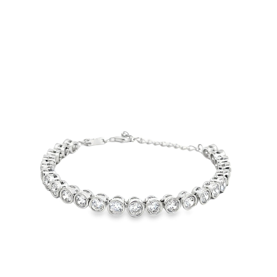 Classic Brilliant Cut Diamond Tennis Bracelet in 18K White Gold