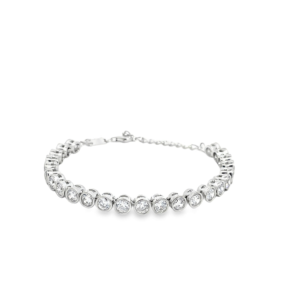 Classic Brilliant Cut Diamond Tennis Bracelet in 18K White Gold
