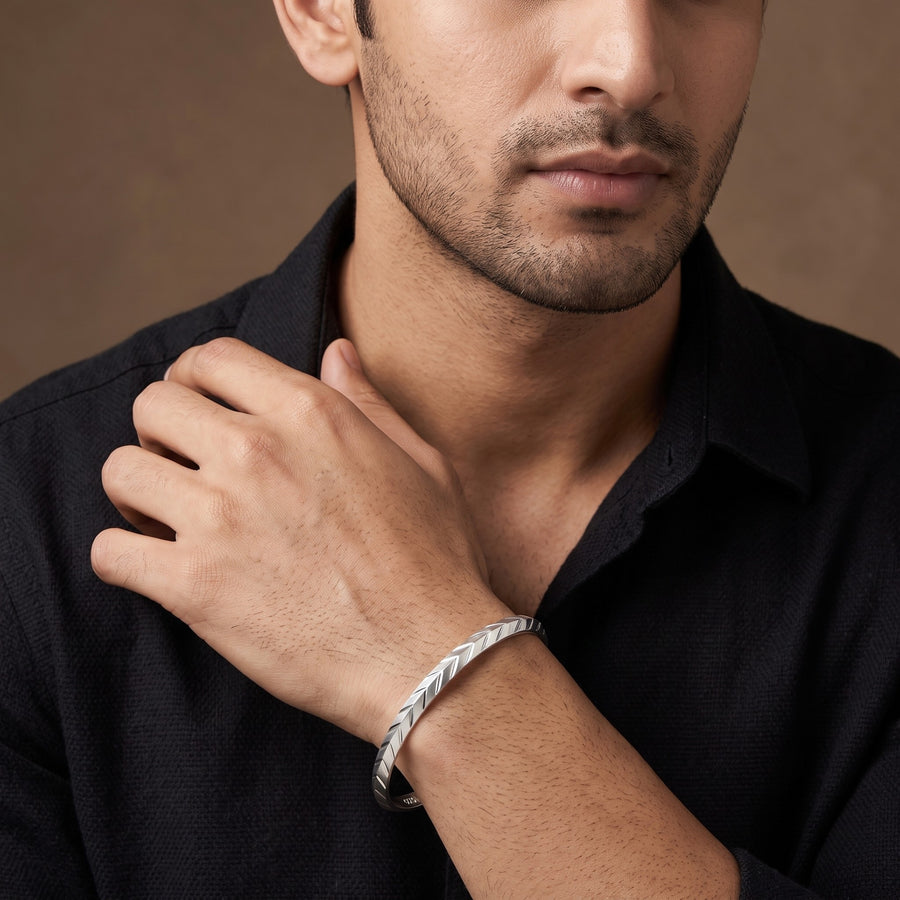 925 Sterling Silver Men’s Sardar Kada – Chevron Engraved Bangle, Size 2-14