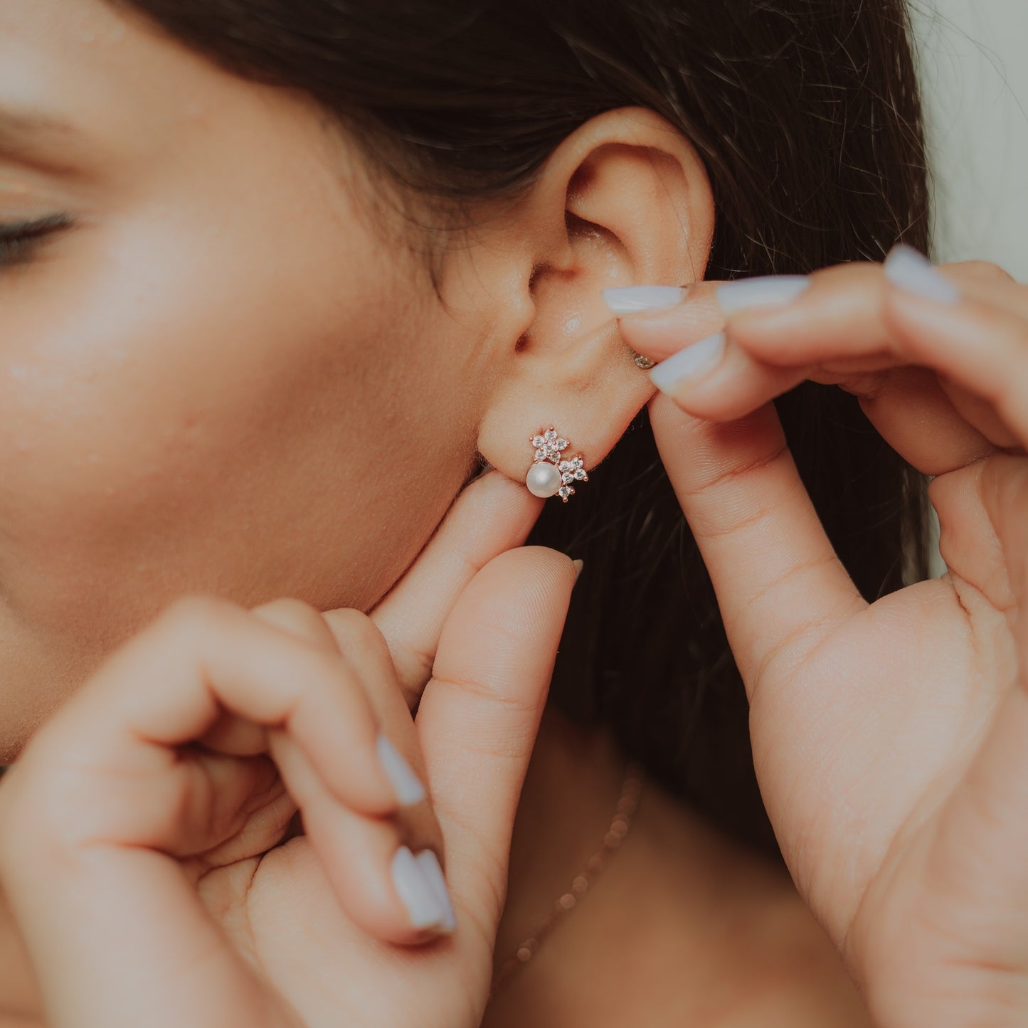 Pearl Blossoms Pendant With Earring