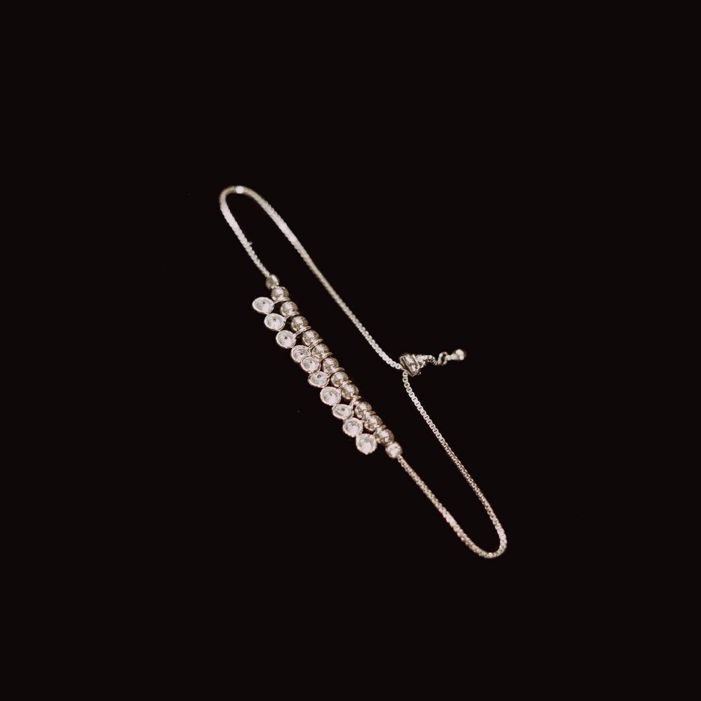 Dangling Circle Zircon Bracelet.