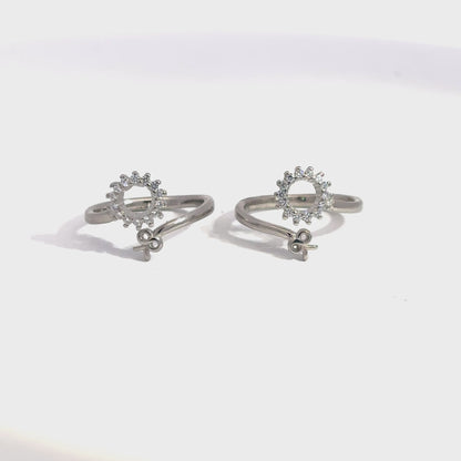 Elegant Silver Toe-Rings with Floral Design